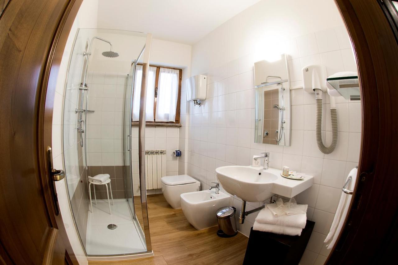 Locanda Giustini Ассізі Екстер'єр фото