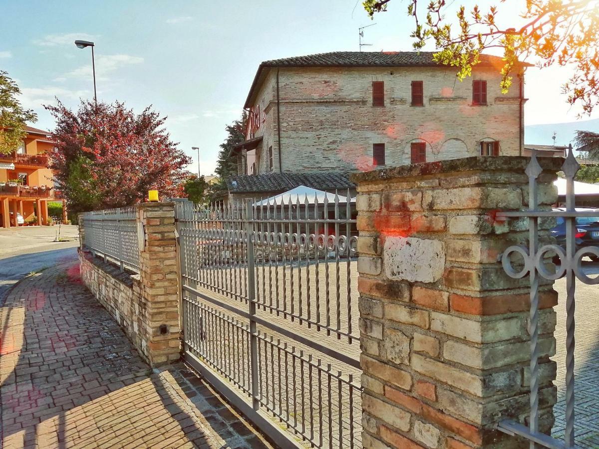 Locanda Giustini Ассізі Екстер'єр фото